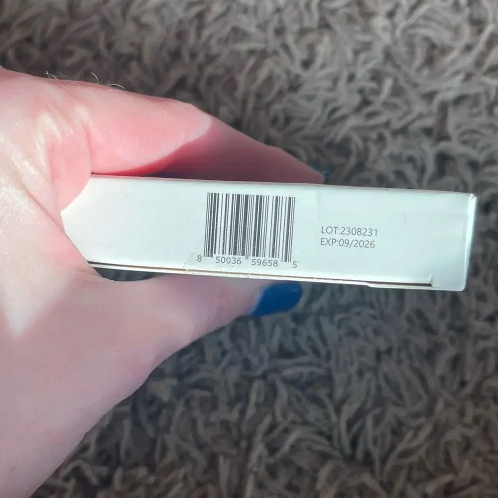 J Beauty nwt beauty